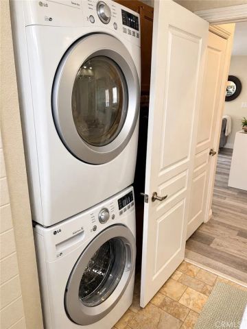327 W Wilson 23, Costa Mesa, CA 92627