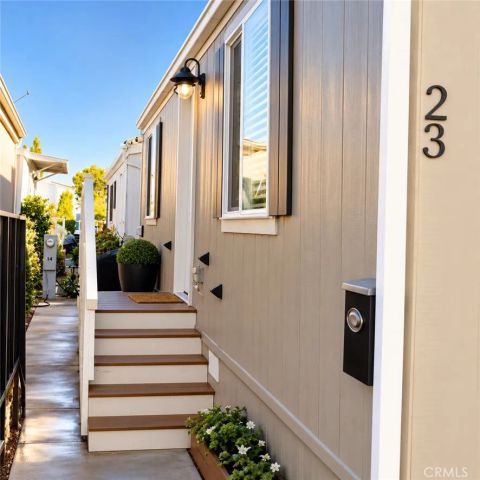 327 W Wilson 23, Costa Mesa, CA 92627