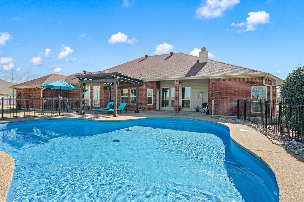2825 Aston Meadows Drive, Haslet, TX 76052