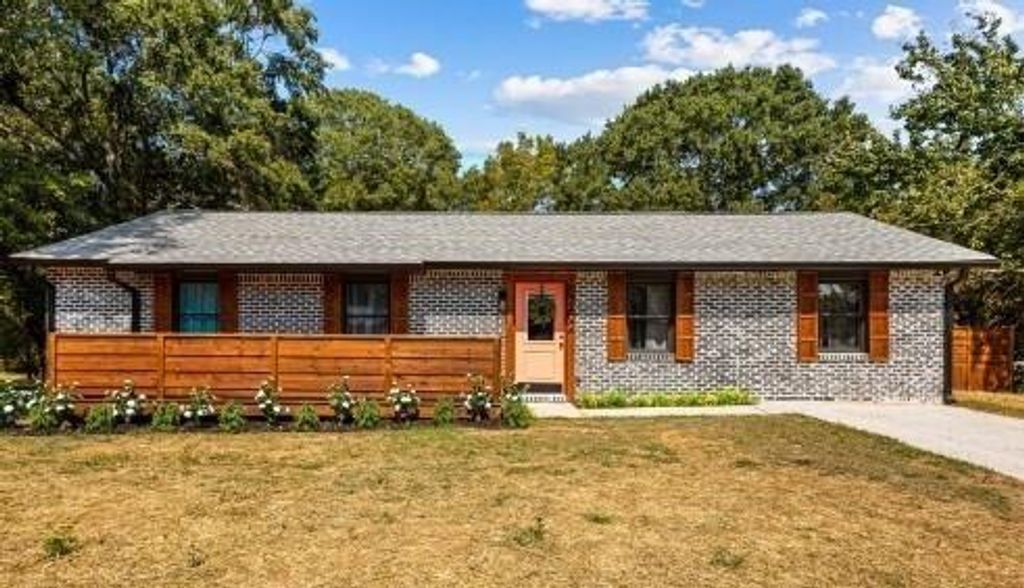 8762 E Bourne Drive, Jonesboro, GA 30238