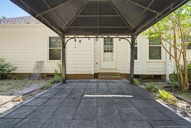 2926 Coachway Drive, Fayetteville, NC 28306
