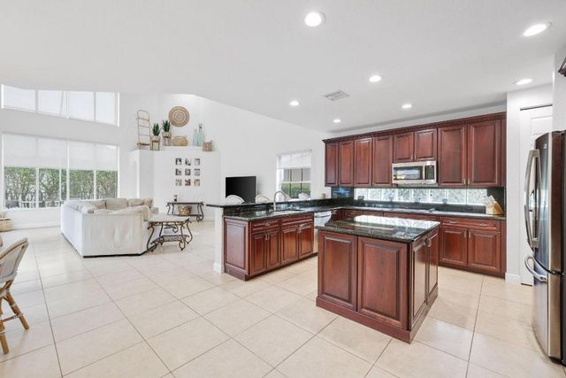 19219 N Creekshore Court, Boca Raton, FL 33498