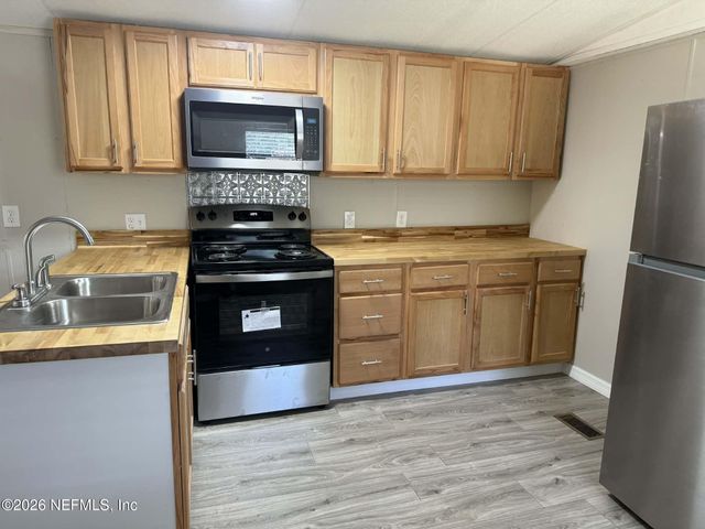 103 PAMELA Drive, Satsuma, FL 32189