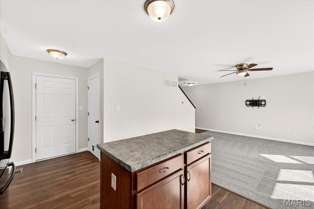 523 Summer Glen Lane, St Charles, MO 63301