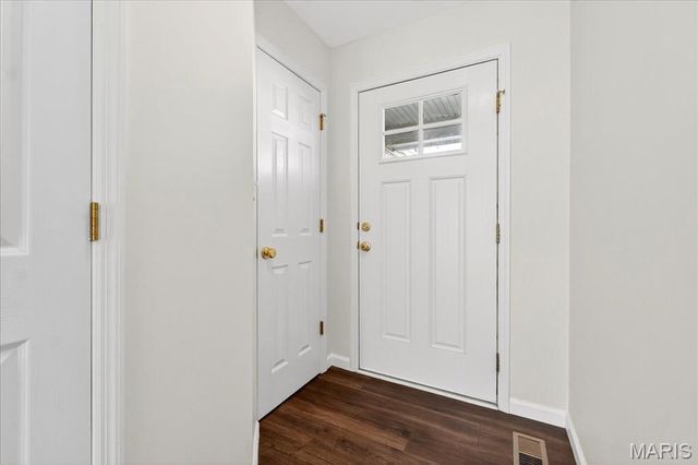 523 Summer Glen Lane, St Charles, MO 63301