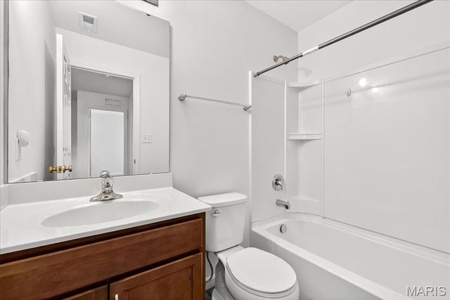 523 Summer Glen Lane, St Charles, MO 63301