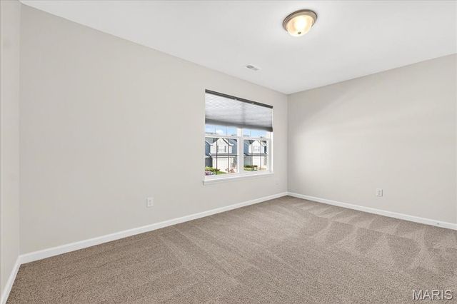 523 Summer Glen Lane, St Charles, MO 63301