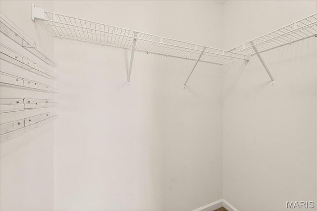 523 Summer Glen Lane, St Charles, MO 63301