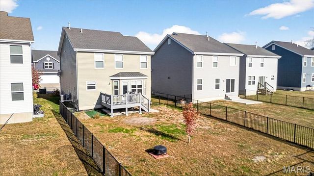 523 Summer Glen Lane, St Charles, MO 63301