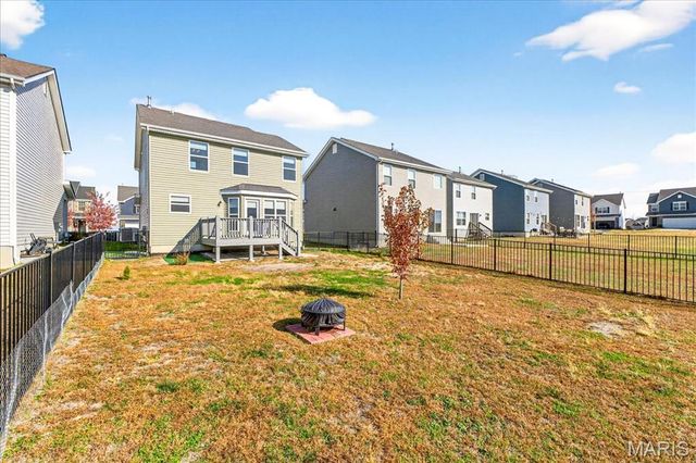 523 Summer Glen Lane, St Charles, MO 63301