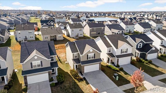 523 Summer Glen Lane, St Charles, MO 63301