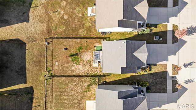 523 Summer Glen Lane, St Charles, MO 63301