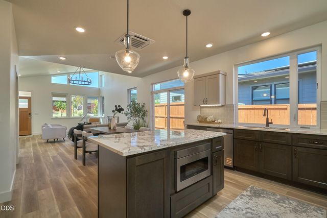 1221 Kirk, Ashland, OR 97520