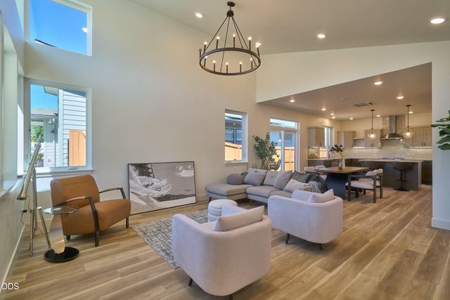 1221 Kirk, Ashland, OR 97520