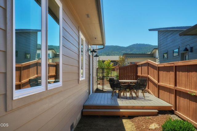 1221 Kirk, Ashland, OR 97520