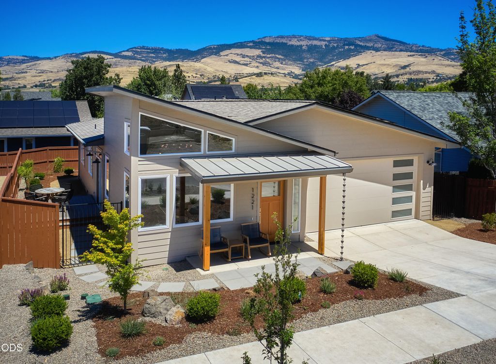 1221 Kirk, Ashland, OR 97520