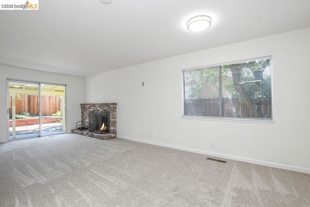 1718 Pepperwood Ct, Concord, CA 94521