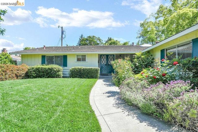 1718 Pepperwood Ct, Concord, CA 94521