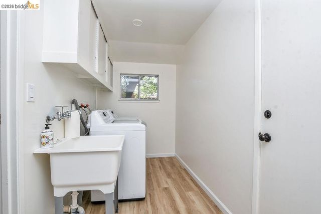 1718 Pepperwood Ct, Concord, CA 94521