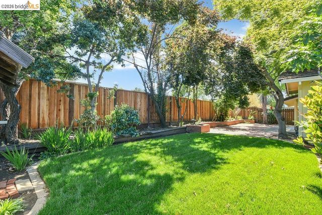 1718 Pepperwood Ct, Concord, CA 94521