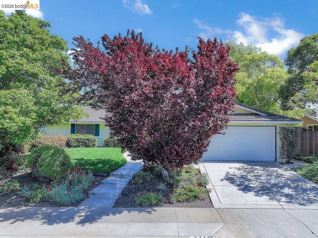 1718 Pepperwood Ct, Concord, CA 94521