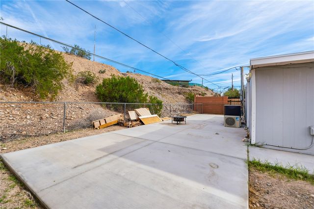 973 Swan Drive, Bullhead City, AZ 86442