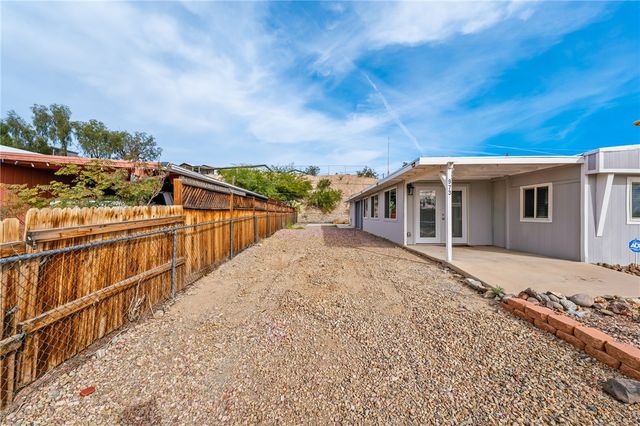 973 Swan Drive, Bullhead City, AZ 86442