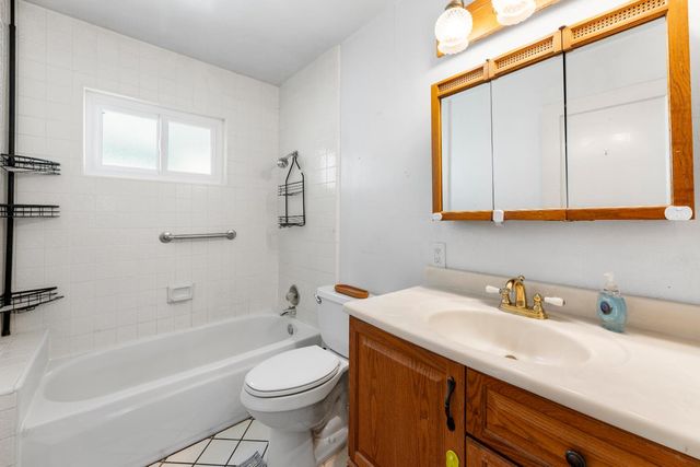 4229 N Commerce St, Stockton, CA 95204