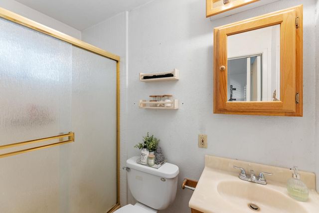 4229 N Commerce St, Stockton, CA 95204