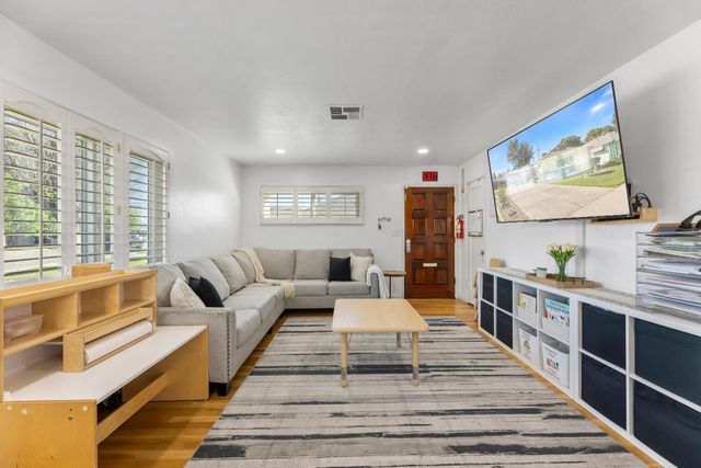 4229 N Commerce St, Stockton, CA 95204