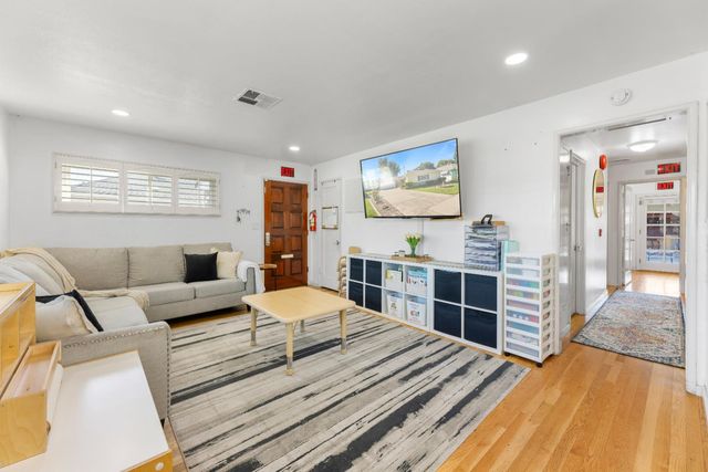 4229 N Commerce St, Stockton, CA 95204