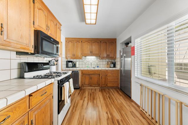 4229 N Commerce St, Stockton, CA 95204