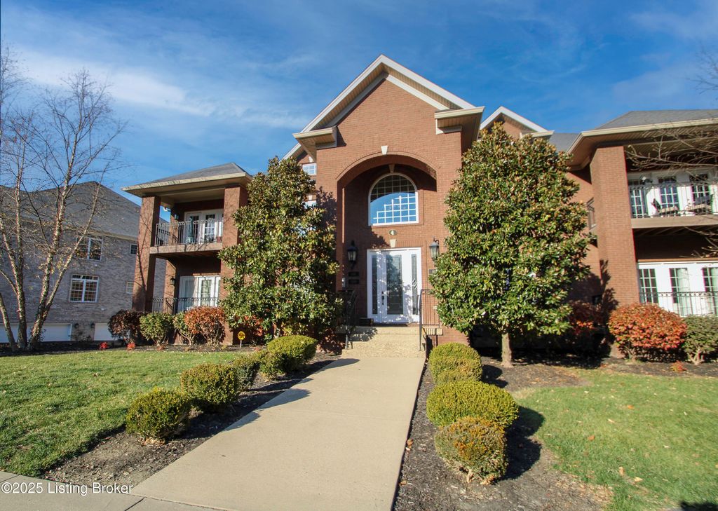 15309 Royal Troon Ave, Louisville, KY 40245