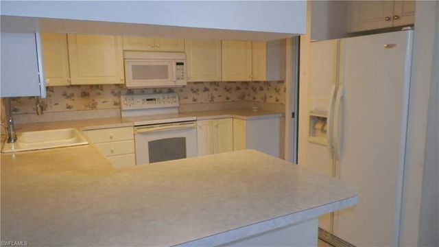 1629 SE 12th ST, Cape Coral, FL 33990