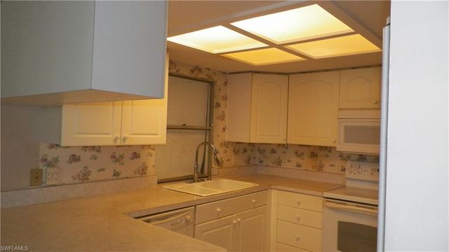 1629 SE 12th ST, Cape Coral, FL 33990