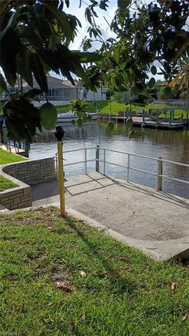 1629 SE 12th ST, Cape Coral, FL 33990