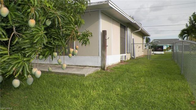 1629 SE 12th ST, Cape Coral, FL 33990
