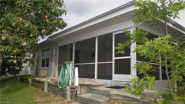 1629 SE 12th ST, Cape Coral, FL 33990