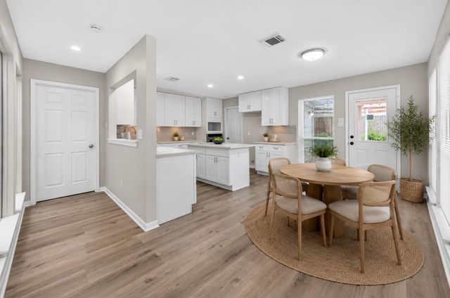 12319 Ella Lee Lane, Houston, TX 77077