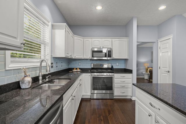 452 Sunridge Drive, Powell, OH 43065