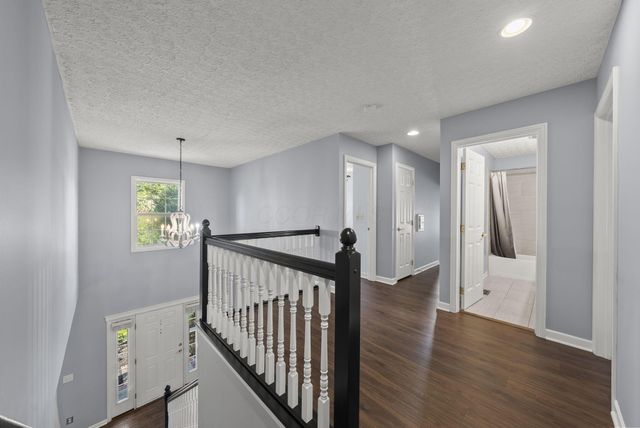 452 Sunridge Drive, Powell, OH 43065