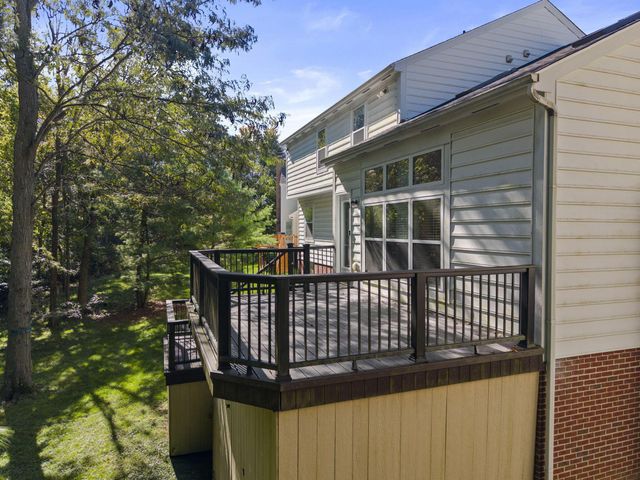 452 Sunridge Drive, Powell, OH 43065