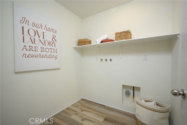 2435 Gunner Ridge Way, Rialto, CA 92377