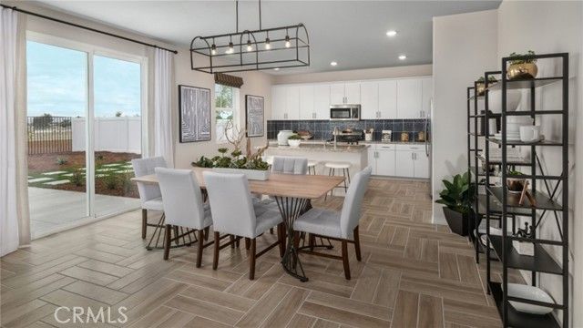 2435 Gunner Ridge Way, Rialto, CA 92377