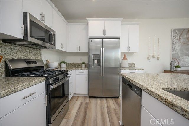 2435 Gunner Ridge Way, Rialto, CA 92377