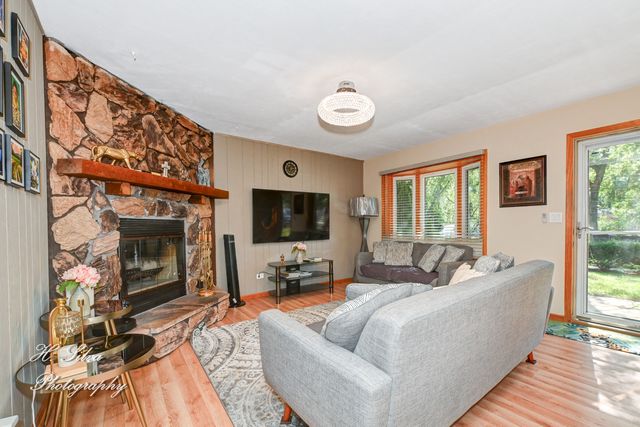 117 Marryat Place, Streamwood, IL 60107