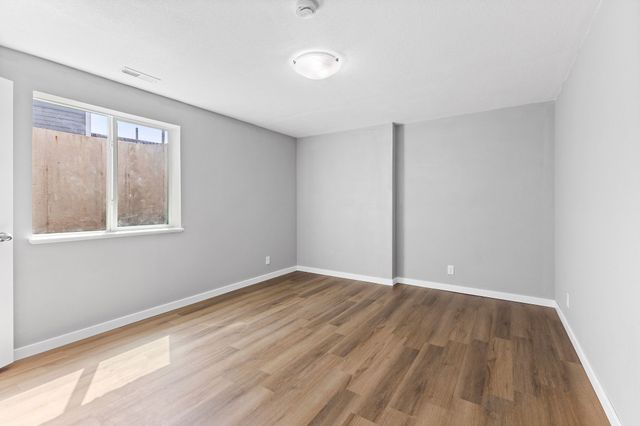 2379 SE Fox Valley Drive, West Des Moines, IA 50265