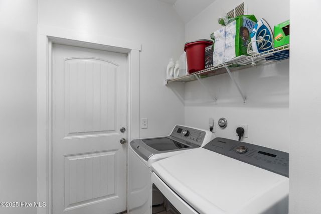 6929 Ontario Road, Wilmington, NC 28412