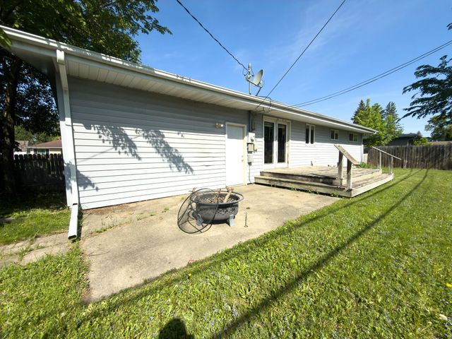 1812 4th Street S, Moorhead, MN 56560
