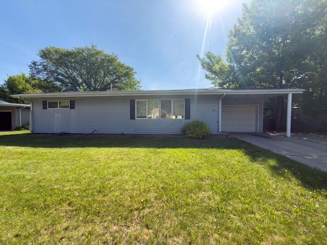 1812 4th Street S, Moorhead, MN 56560